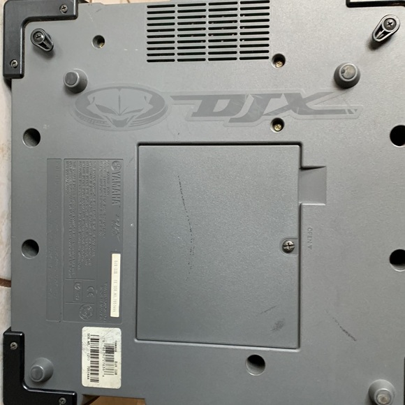 Yamaha DJX-2B DJ synthesizer system - Picture 5 of 10